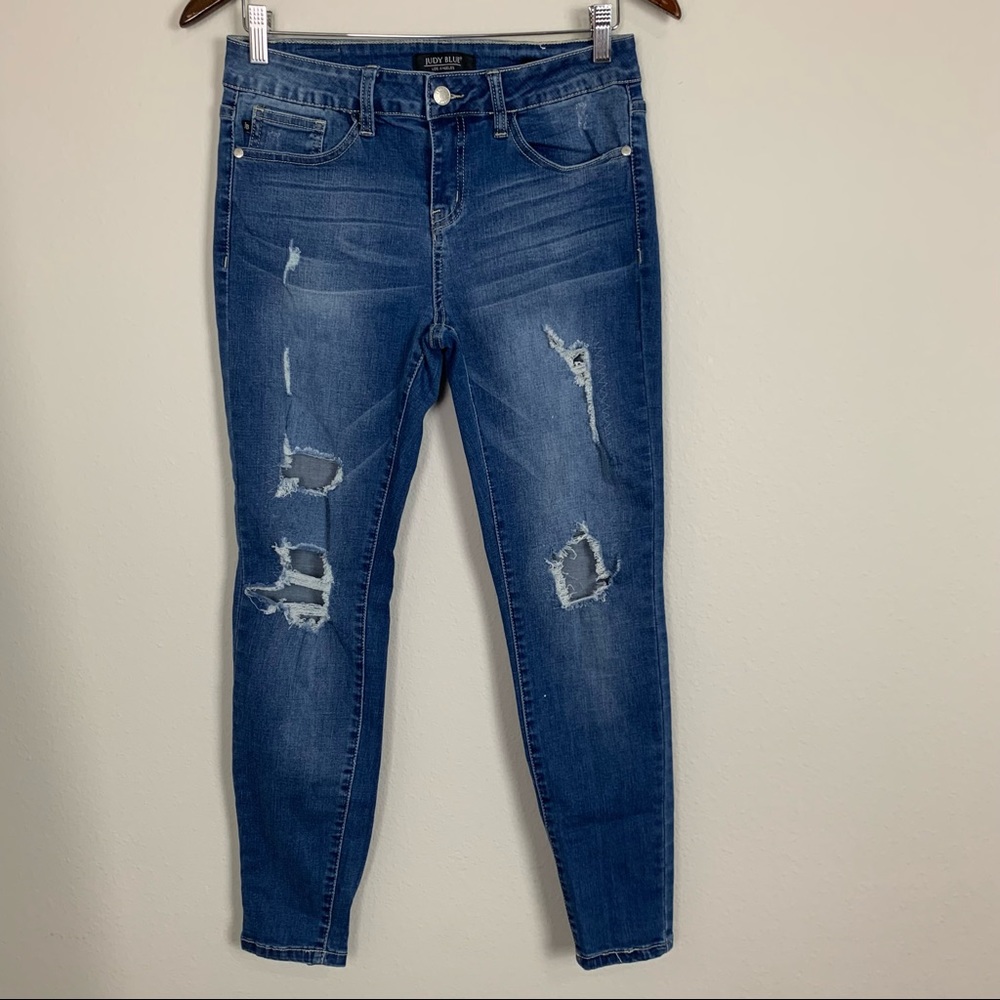 Judy Blue Distressed Skinny Fit JEans Medium Wash Size 9/29